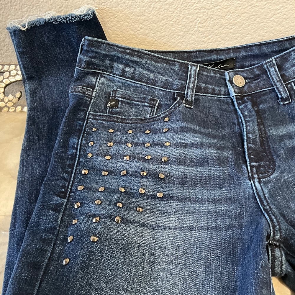 KanCan ESTILO WOMENS 27 STUDDED RIPPED SKINNY JEANS RAW HEM DISTRESSED, MED WASH - Picture 7 of 10